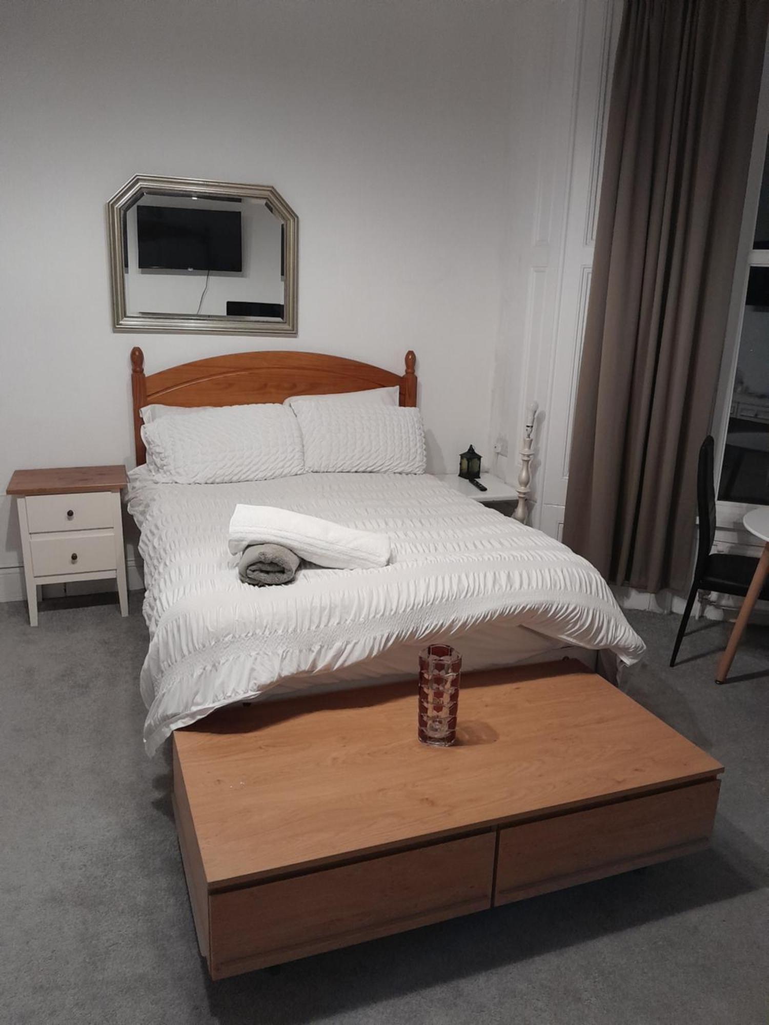 Large Room Near Singleton Hospital Ensuite R6 Swansea Esterno foto
